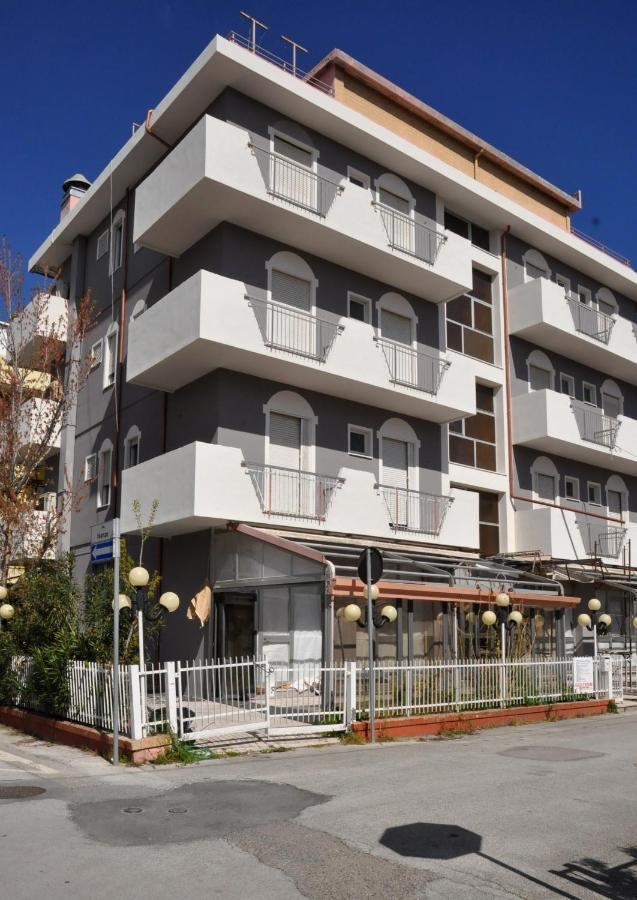 Hotel Sabbia D'Oro Rimini Exterior foto