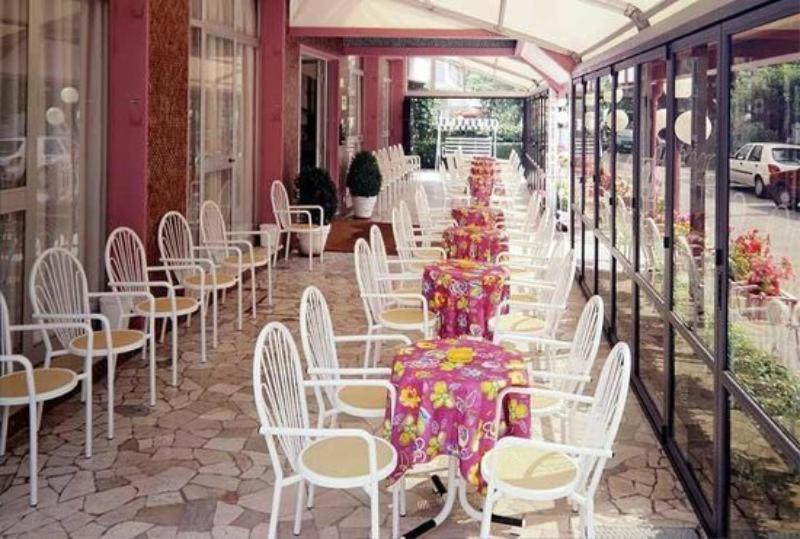 Hotel Sabbia D'Oro Rimini Exterior foto